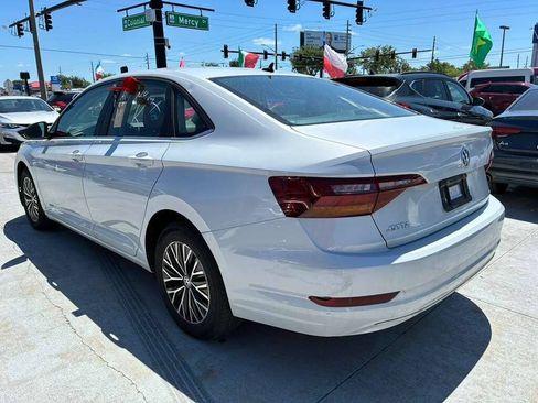 Used 2019 Volkswagen Jetta SE FWD image 4