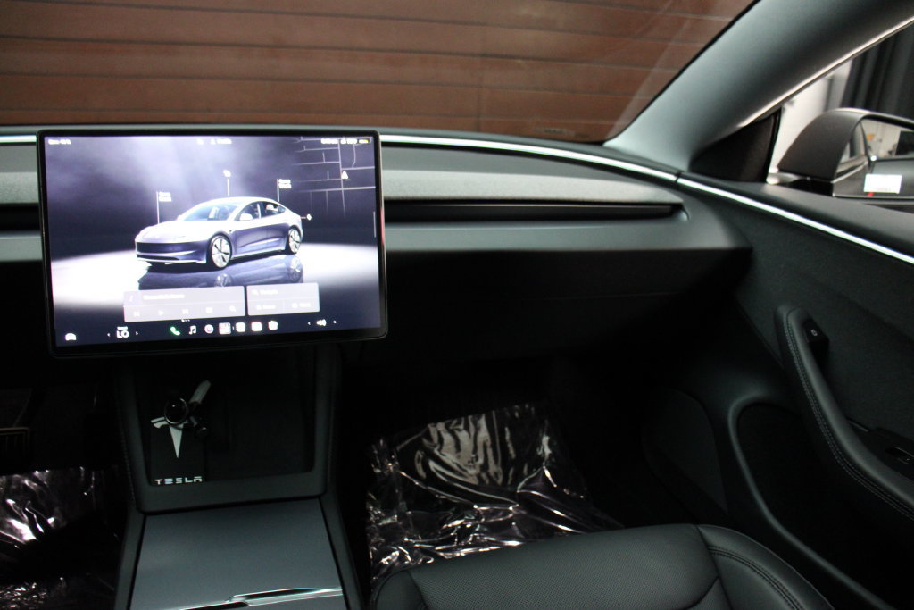 Used 2025 Tesla Model 3 Long Range RWD image 15