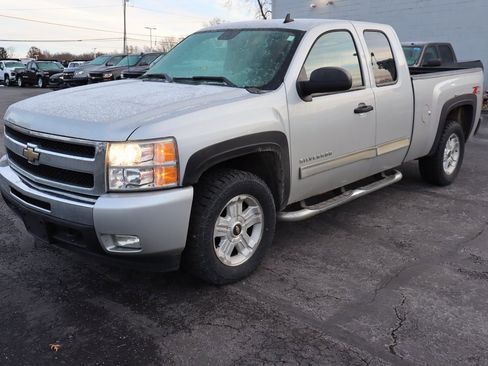 Used 2011 Chevrolet Silverado 1500 LT w/ All-Star Edition image 2