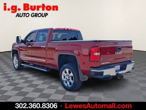 Used 2018 GMC Sierra 2500 SLT w/ Duramax Plus Package AWD/4WD image 4