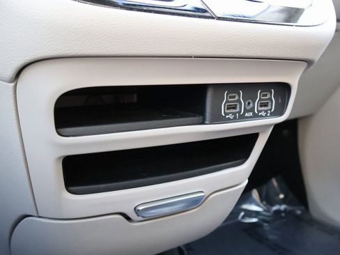 Used 2024 Chrysler Voyager LX image 36