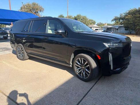 Used 2021 Cadillac Escalade ESV Sport Platinum AWD/4WD image 3