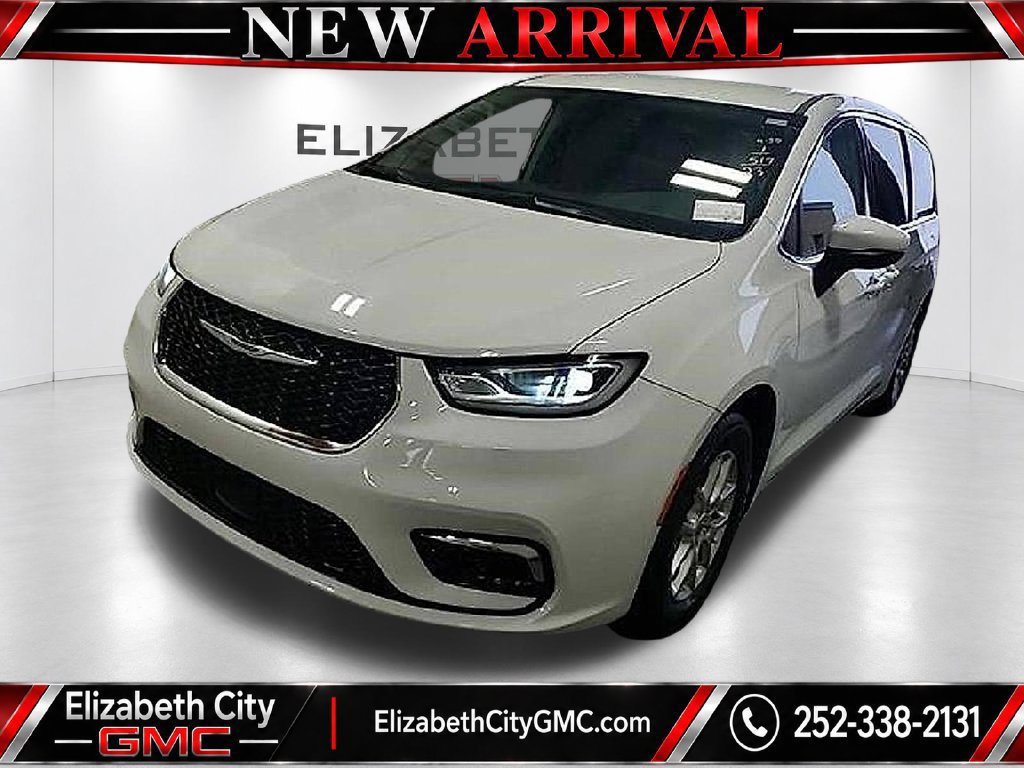 Used 2023 Chrysler Pacifica Touring-L FWD image 1
