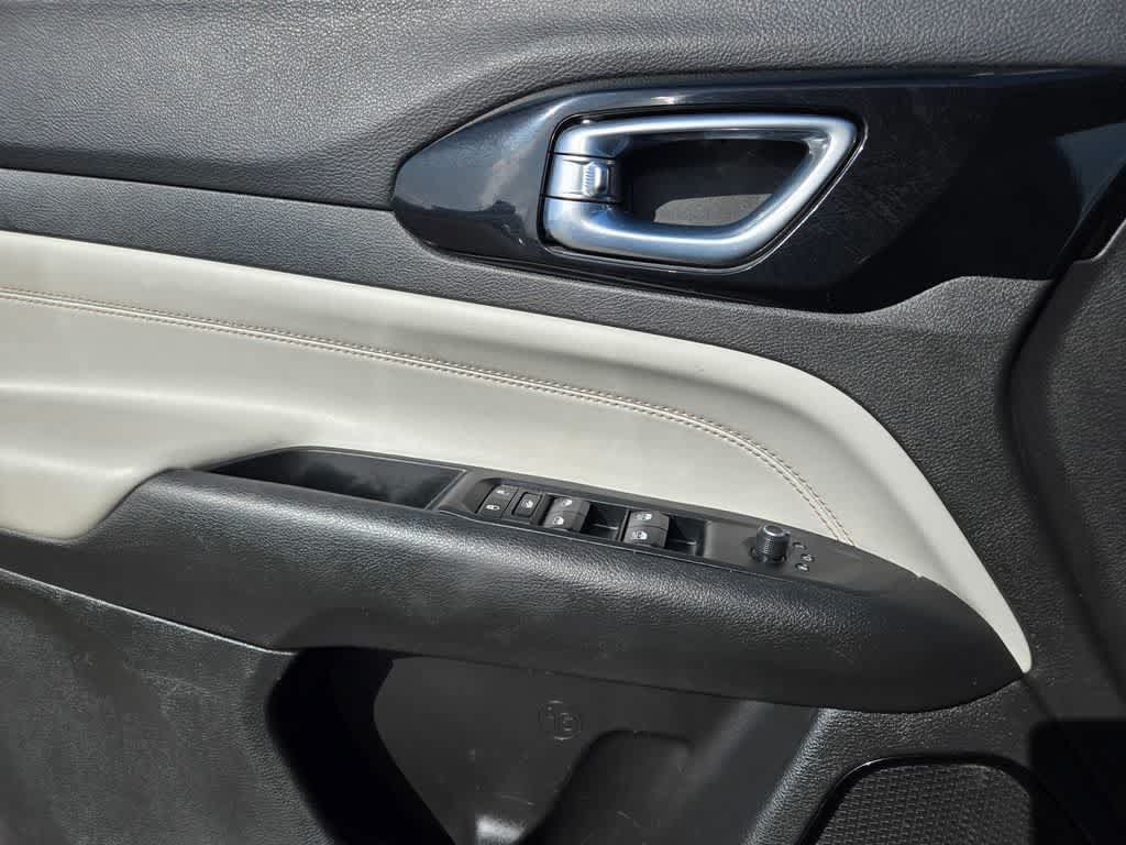 Used 2024 Jeep Compass Limited AWD/4WD image 19