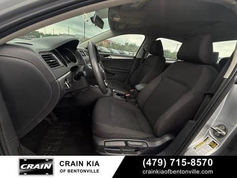 Used 2015 Volkswagen Jetta SE FWD image 20