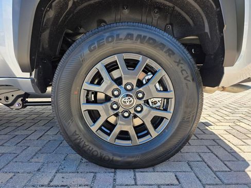 New 2026 Toyota 4Runner SR5 image 19