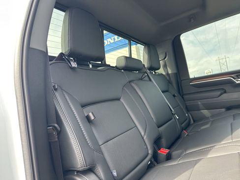 Used 2024 GMC Sierra 2500 Denali w/ Technology Package AWD/4WD image 34
