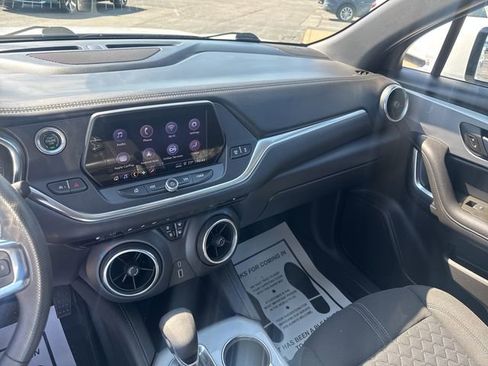 Used 2022 Chevrolet Blazer LT FWD image 19
