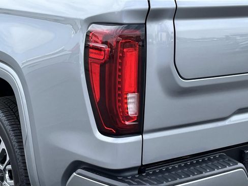 Used 2024 GMC Sierra 1500 Denali Ultimate image 5