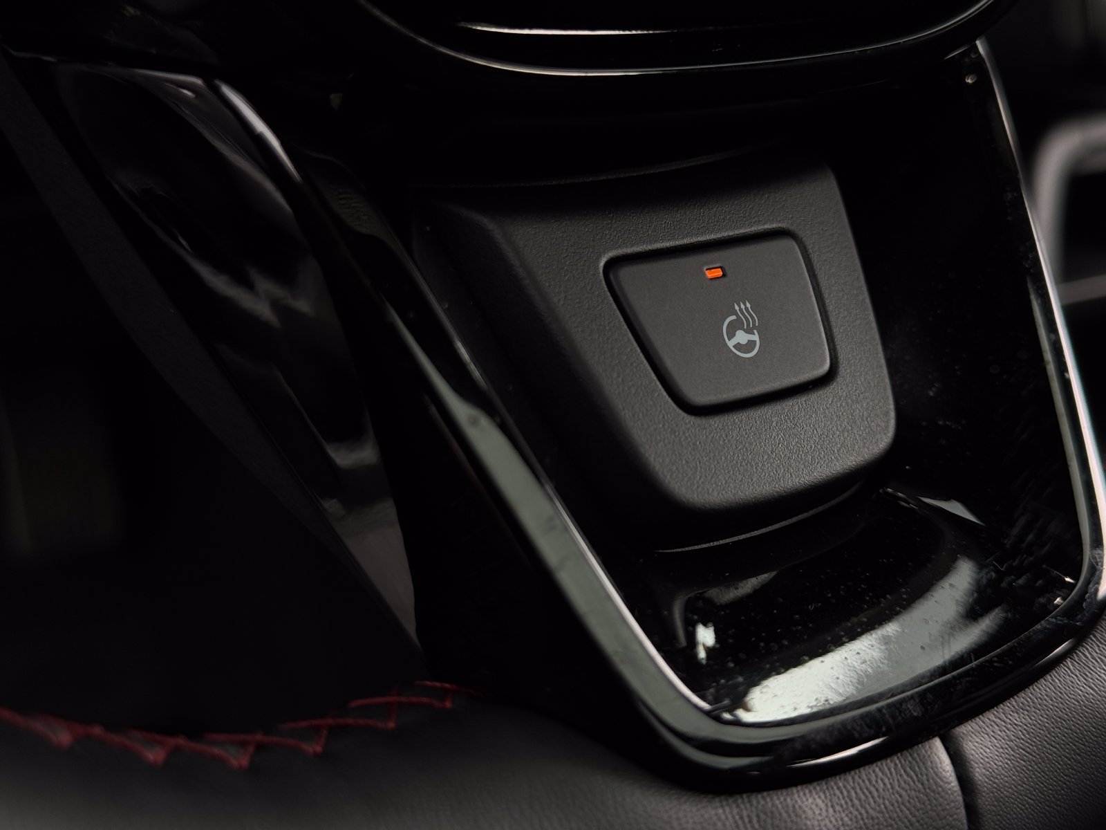 Certified 2025 Honda Pilot Black Edition image 34