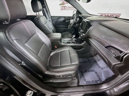 Used 2023 Chevrolet Traverse RS AWD/4WD image 32