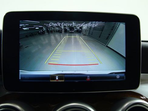 Certified 2019 Mercedes-Benz GLC 300 4MATIC image 10