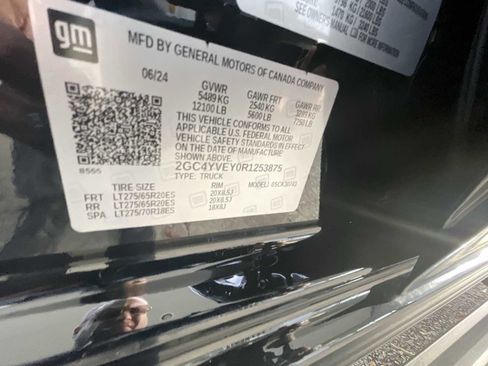 Certified 2024 Chevrolet Silverado 3500 High Country w/ High Country Premium Package image 34