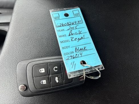 Used 2015 Buick Regal Premium w/ Experience Buick Package FWD image 31