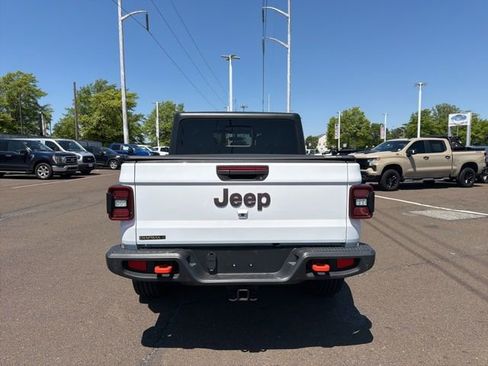 Used 2021 Jeep Gladiator Mojave AWD/4WD image 8