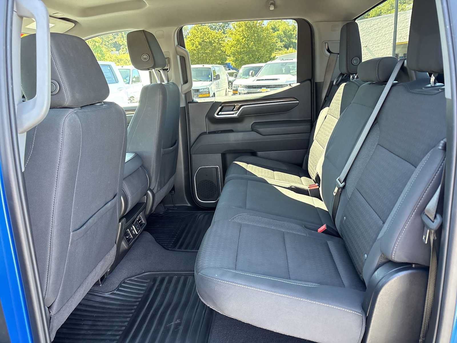 Used 2025 Chevrolet Silverado 1500 LT AWD/4WD image 24