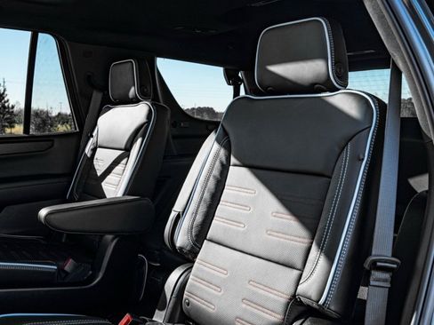 Used 2026 GMC Yukon AT4 Ultimate image 6