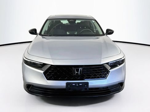 Used 2025 Honda Accord SE image 2