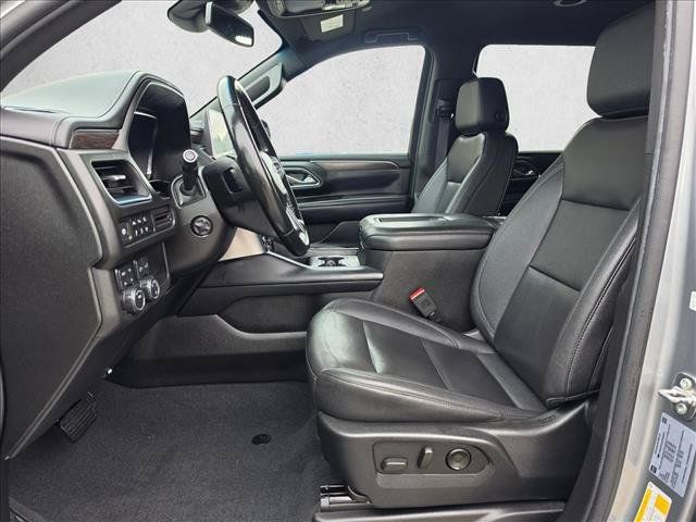 Used 2023 Chevrolet Suburban Z71 w/ Luxury Package AWD/4WD image 23