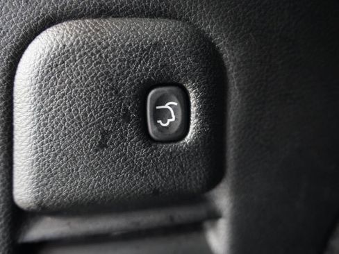 Used 2018 Jeep Grand Cherokee Altitude image 33