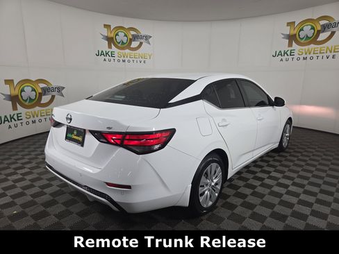 Used 2020 Nissan Sentra S image 9