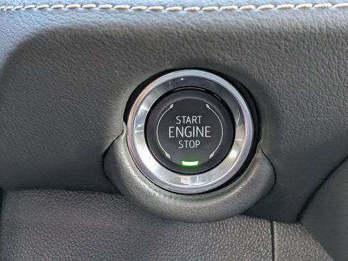 Certified 2025 Chevrolet Suburban Premier AWD/4WD image 27