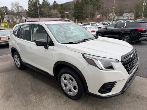 Used 2022 Subaru Forester image 3