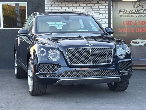 Used 2019 Bentley Bentayga AWD/4WD image 3