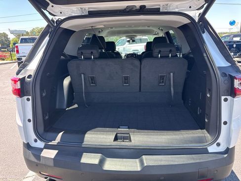 Used 2020 Chevrolet Traverse LT FWD image 19