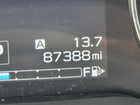 Used 2019 Subaru Crosstrek 2.0i Limited w/ Moonroof Package w/Navigation AWD/4WD image 25