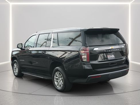 Used 2024 Chevrolet Suburban LT AWD/4WD image 4