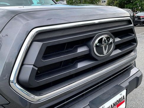 Used 2023 Toyota Tacoma SR5 AWD/4WD image 27