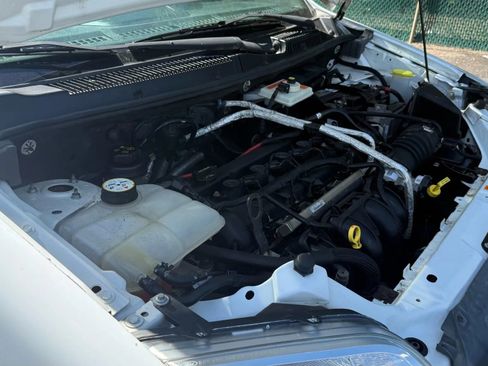 Used 2012 Ford Transit Connect XLT image 77