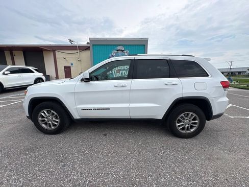 Used 2018 Jeep Grand Cherokee Laredo AWD/4WD image 6
