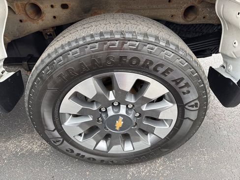 Used 2022 Chevrolet Silverado 2500 Custom w/ Custom Convenience Package image 21