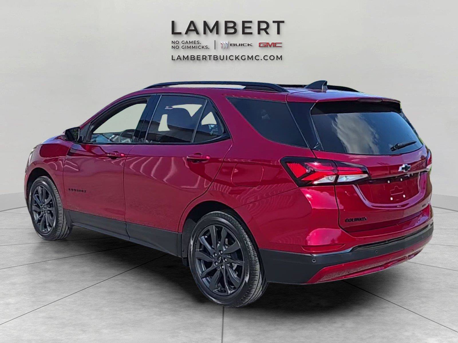 Used 2022 Chevrolet Equinox RS w/ RS Leather Package AWD/4WD image 3