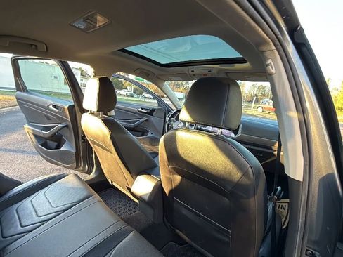 Used 2019 Volkswagen Jetta SEL Premium image 49