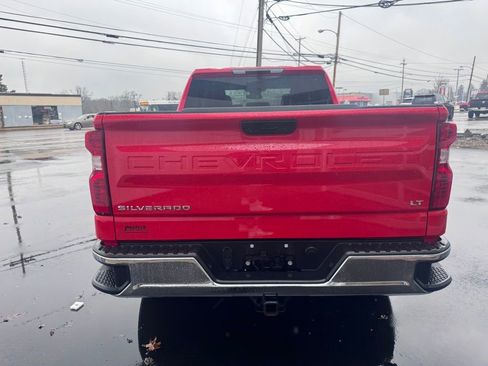 Used 2023 Chevrolet Silverado 1500 LT AWD/4WD image 4