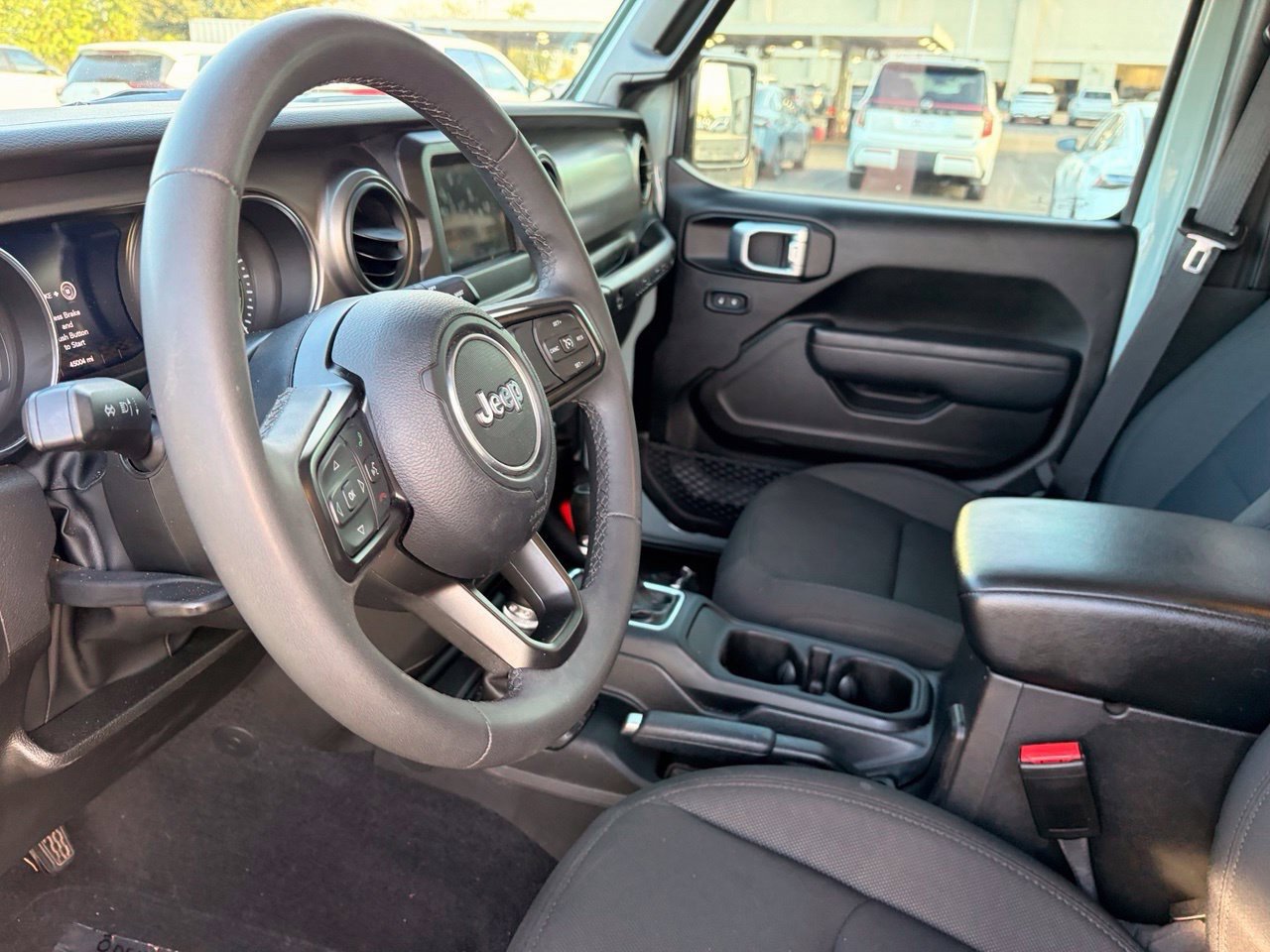 Used 2023 Jeep Wrangler Unlimited AWD/4WD image 18