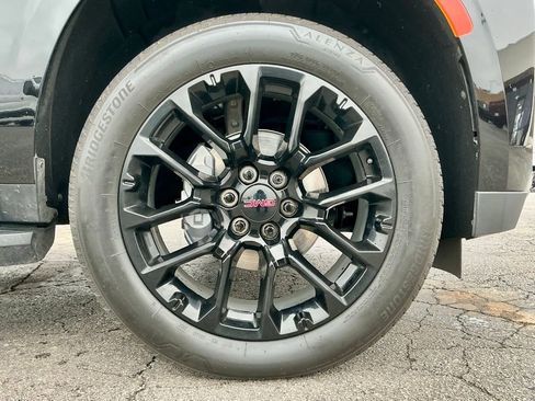 Used 2023 GMC Yukon SLT AWD/4WD image 20