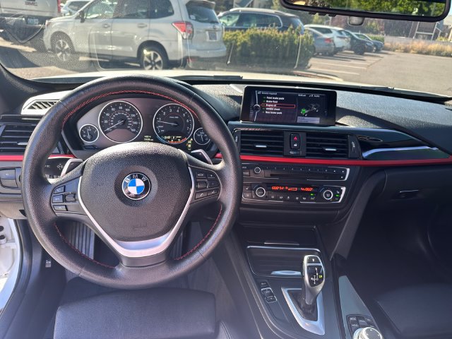 Used 2013 BMW 335i xDrive Sedan w/ Technology Pkg AWD/4WD image 19