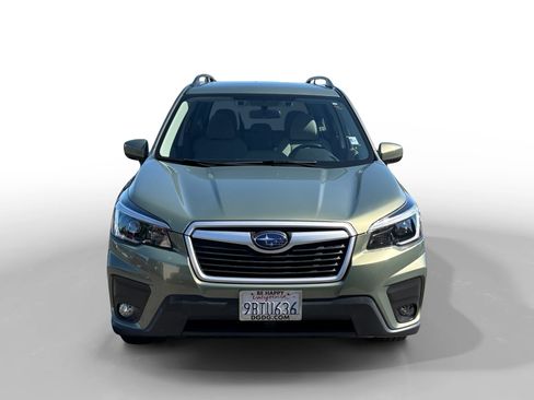 Used 2021 Subaru Forester Premium AWD/4WD image 8