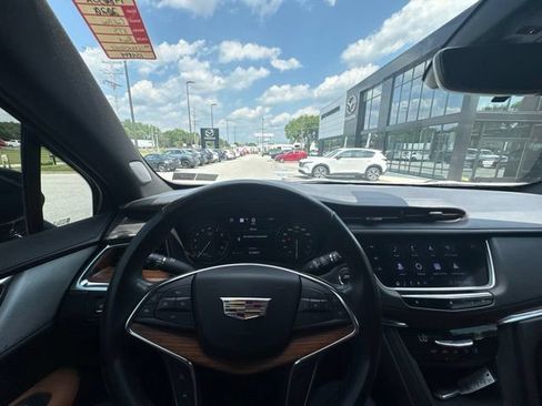 Used 2020 Cadillac XT5 Premium Luxury AWD/4WD image 19