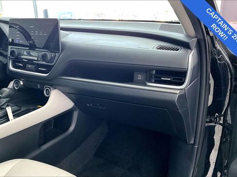 Used 2024 Toyota Grand Highlander XLE image 21