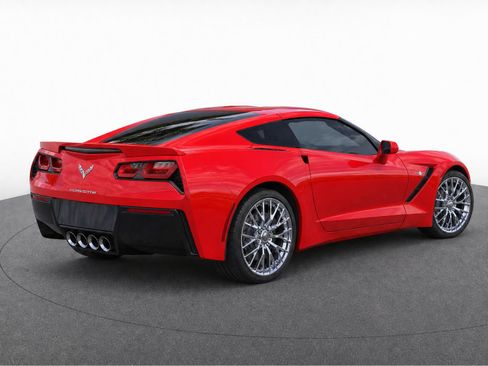 Used 2019 Chevrolet Corvette Stingray Coupe w/ 1LT RWD image 4