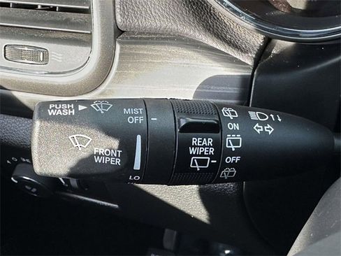 Certified 2019 Jeep Grand Cherokee Altitude image 34