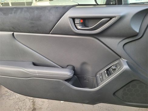 Used 2025 Toyota GR86 Premium image 15