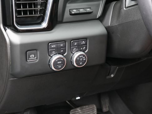 Used 2024 GMC Sierra 3500 Denali Ultimate AWD/4WD image 23