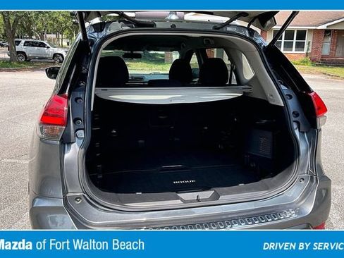 Used 2018 Nissan Rogue SV FWD image 37