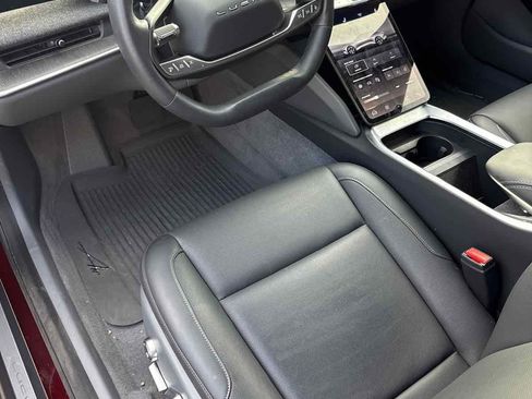 Used 2024 Lucid Air Touring image 3